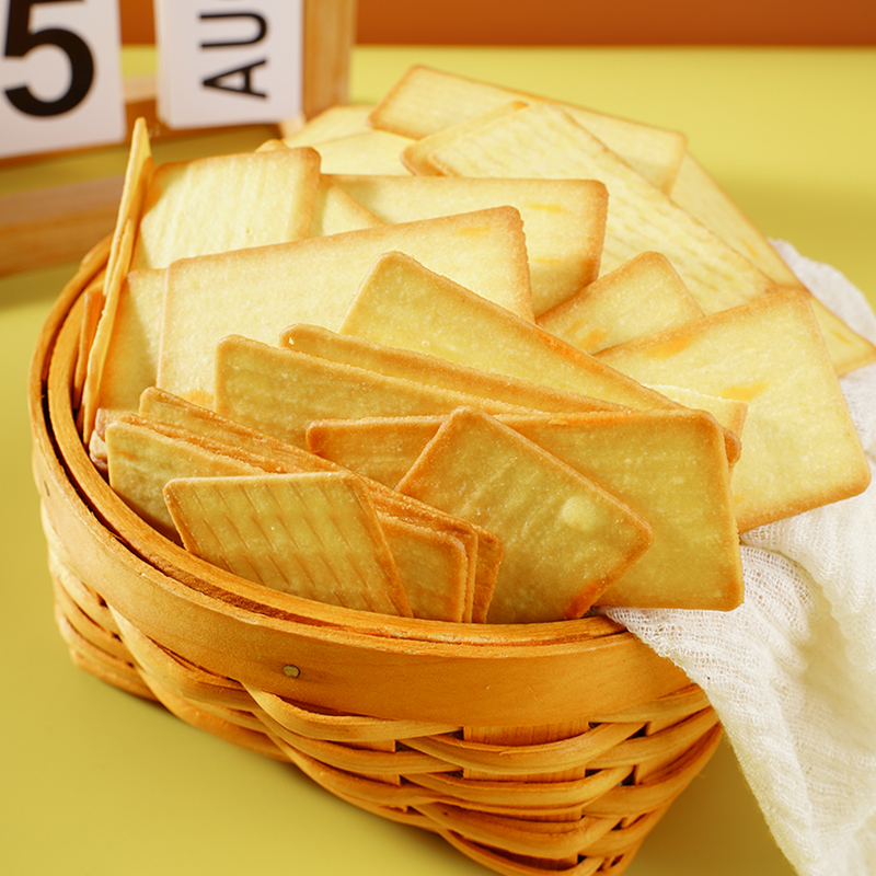日式岩烧芝士饼干网红休闲食品办公追剧休闲解馋零食