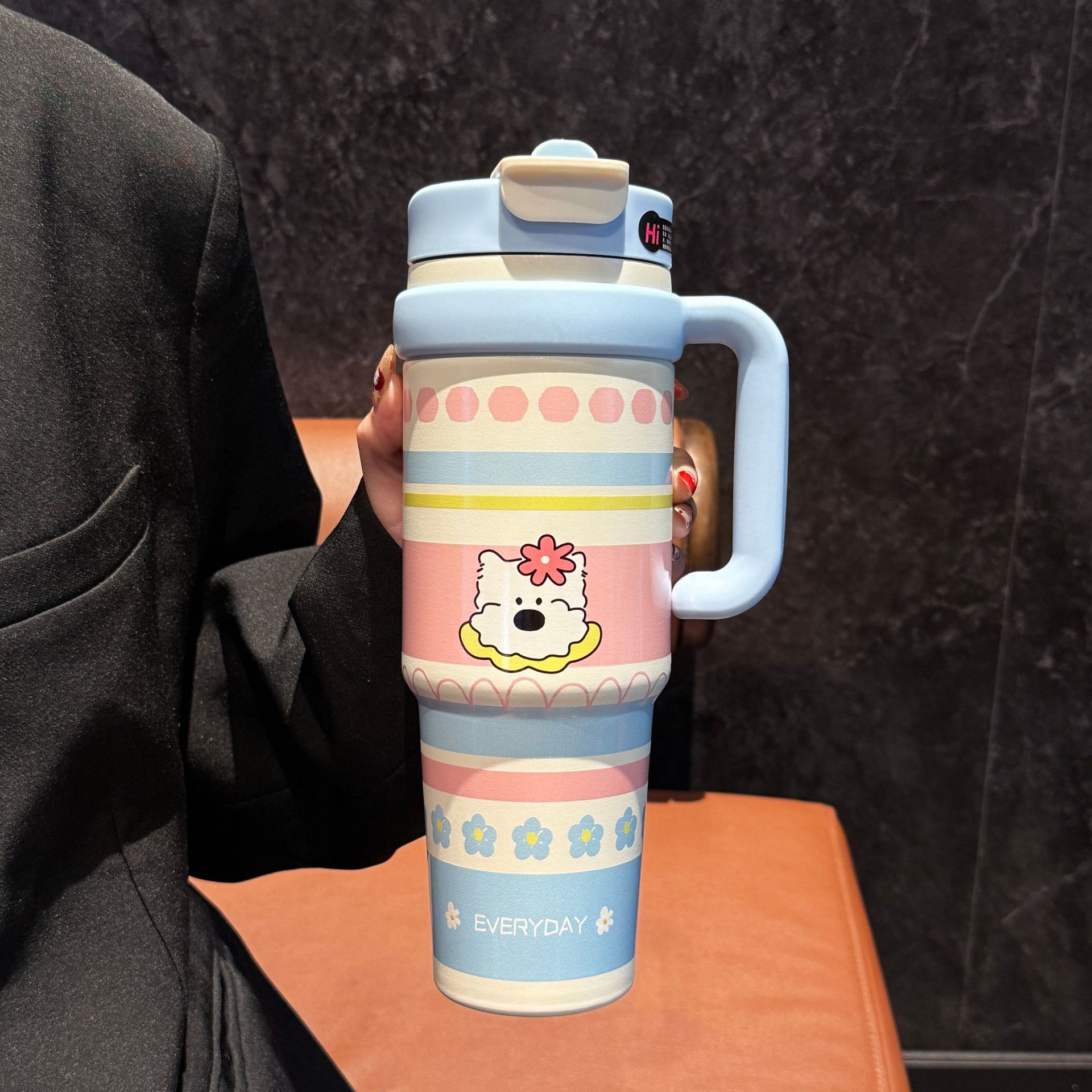 巨无霸保温杯女生高颜值大容量冰霸杯2025新款吸管杯学生水杯便携