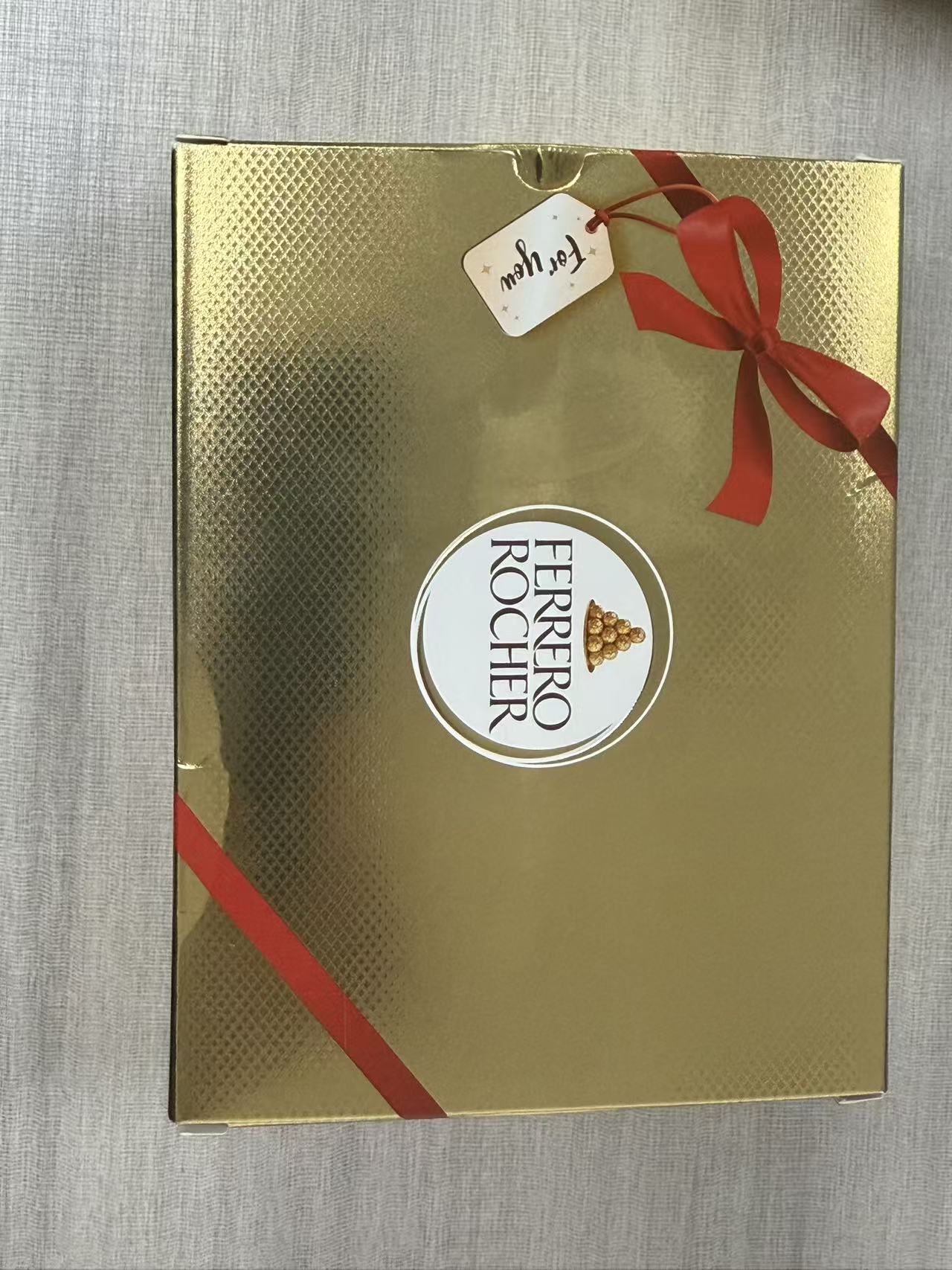 费列罗榛果威化巧克力礼盒装送女朋友伴手礼解馋酥脆零食可可酱